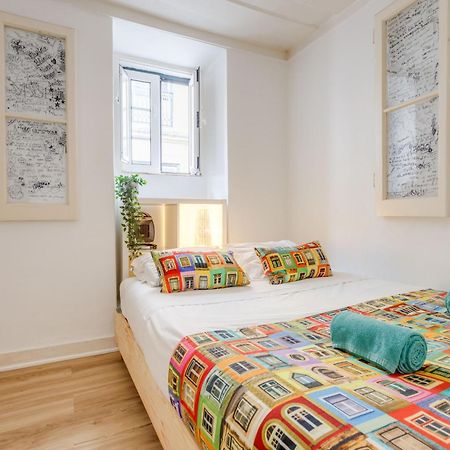 Апартаменты Bairro Alto Window - Cozy Spot In A Buzzing Locale Лиссабон Экстерьер фото