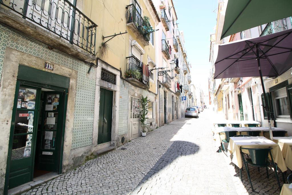 Апартаменты Bairro Alto Window - Cozy Spot In A Buzzing Locale Лиссабон Экстерьер фото