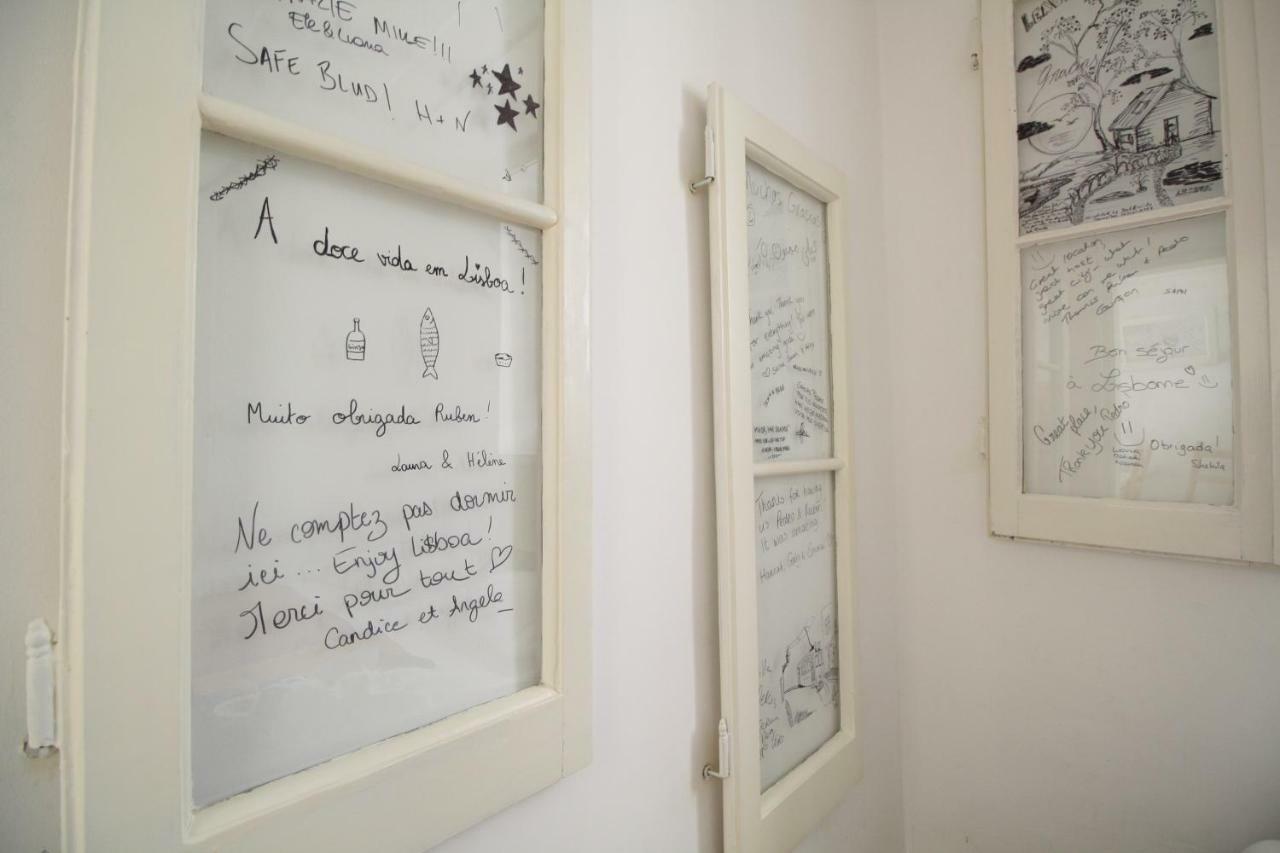 Апартаменты Bairro Alto Window - Cozy Spot In A Buzzing Locale Лиссабон Экстерьер фото